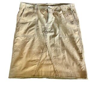 Vintage American Eagle outfitters cargo style 2000s skirt size 8 medium  Has dis